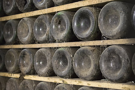 Azienda vinicola, vino, bottiglie, Cava, Grotta, Rioja, produzione di vino