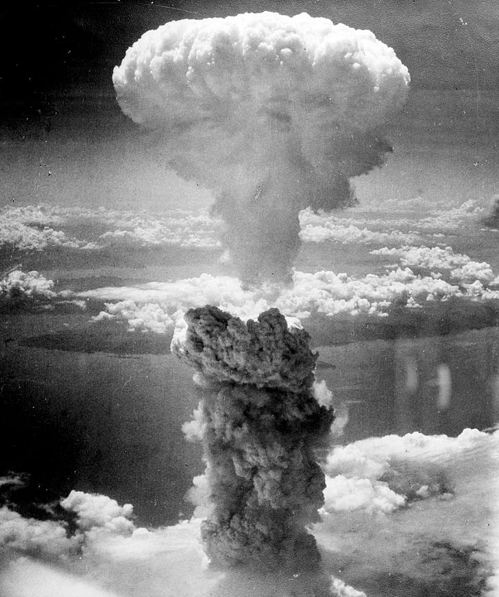 champignon atomique, bombe atomique, explosion nucléaire, armes de destruction massive, Nagasaki, explosion, noir et blanc