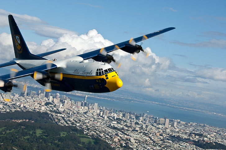 el gordo Alberto, avión, Ángeles azules, Marina de guerra, Escuadrón de demostración de vuelo, Hércules c-130, carga