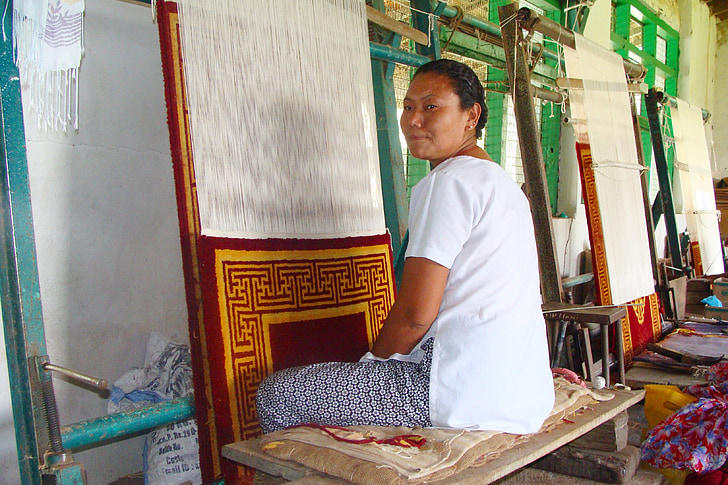 tecelagem de tapetes, tibetano, Senhora, Mundgod, mini Tibete, assentamento tibetano, Karnataka