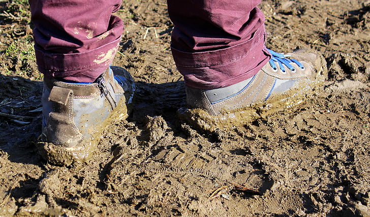 Zemlja, mokri zemlji, blato, tla, spolzka, čevlji, umazano