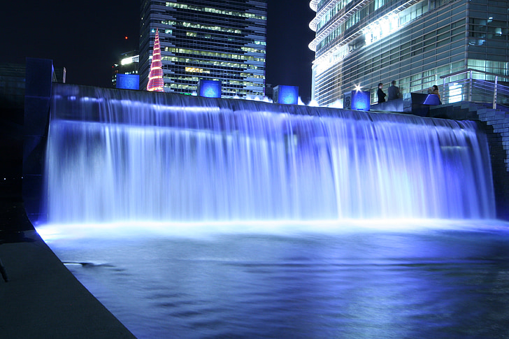 Canalul Cheonggyecheon, cascadă, capitolul impresii, vedere de noapte, apa
