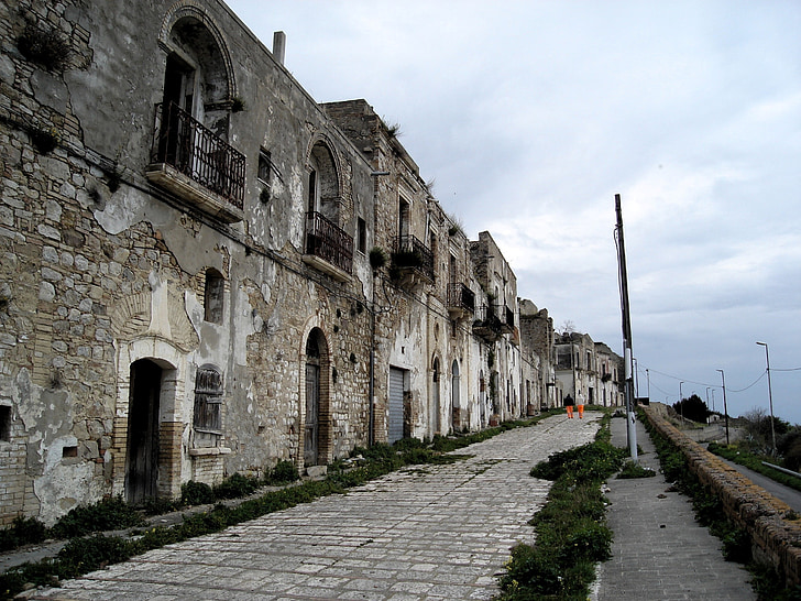 Craco falu, földrengések, elveszett, földrengés hatását, sürgősségi, Dél-Olaszország, elhagyott falu