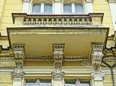 rynek welniany, Bydgoszcz, balcon, façade, architecture, historique, bâtiment