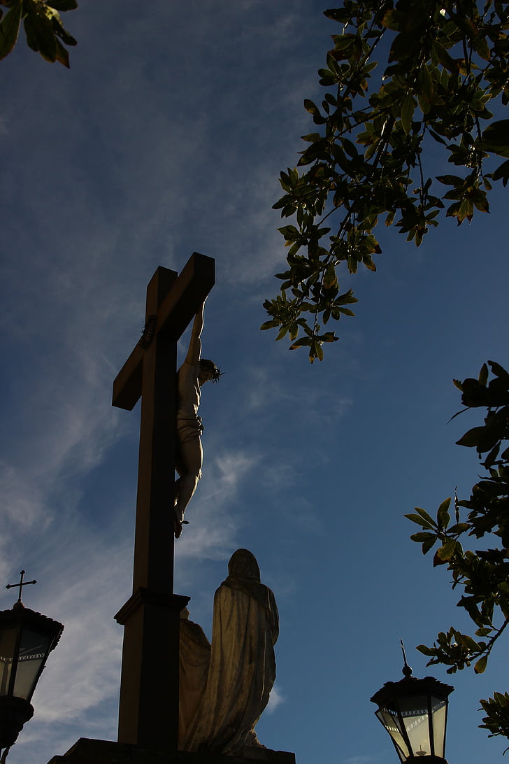 crucifix, Avinyó, ciutat dels papes