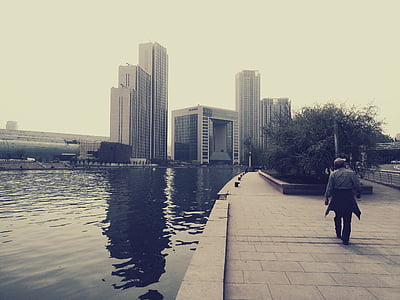 haihe, Nehir kenarı, Tianjin defne Meydanı, Nehri merkezi plaza, insanlar, açık havada, Erkekler