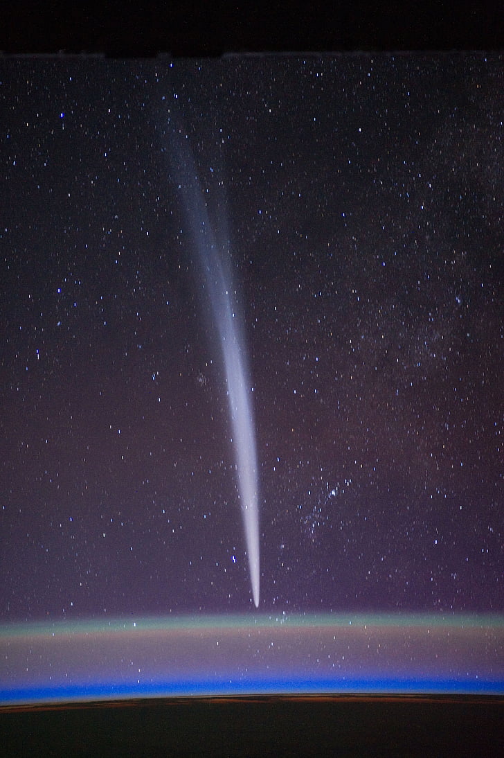 comet, comet lovejoy, view from iss, international space station, horizon, earth, space