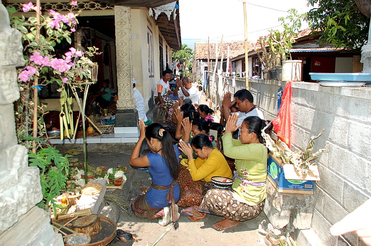 ünnepség, Bali, áldozatokat