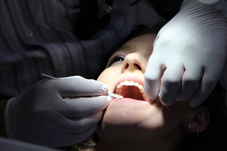 zahnreinigung, reparacions dentals, tractar dents, raspallat de dents, la captura de les dents, dentista, instruments dentals