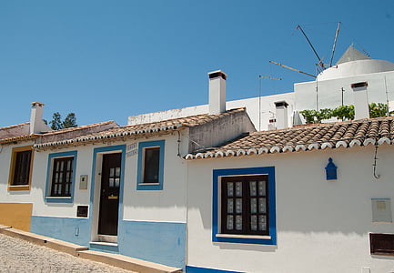 Portugalija, kaimas, malūnas, plytelės, juostos