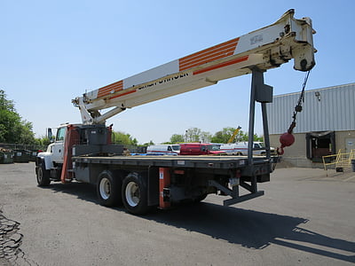 Crane, Boom truck, būvniecība