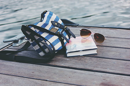 бяло, синьо, кожа, чанта, книга, слънчеви очила, близо до