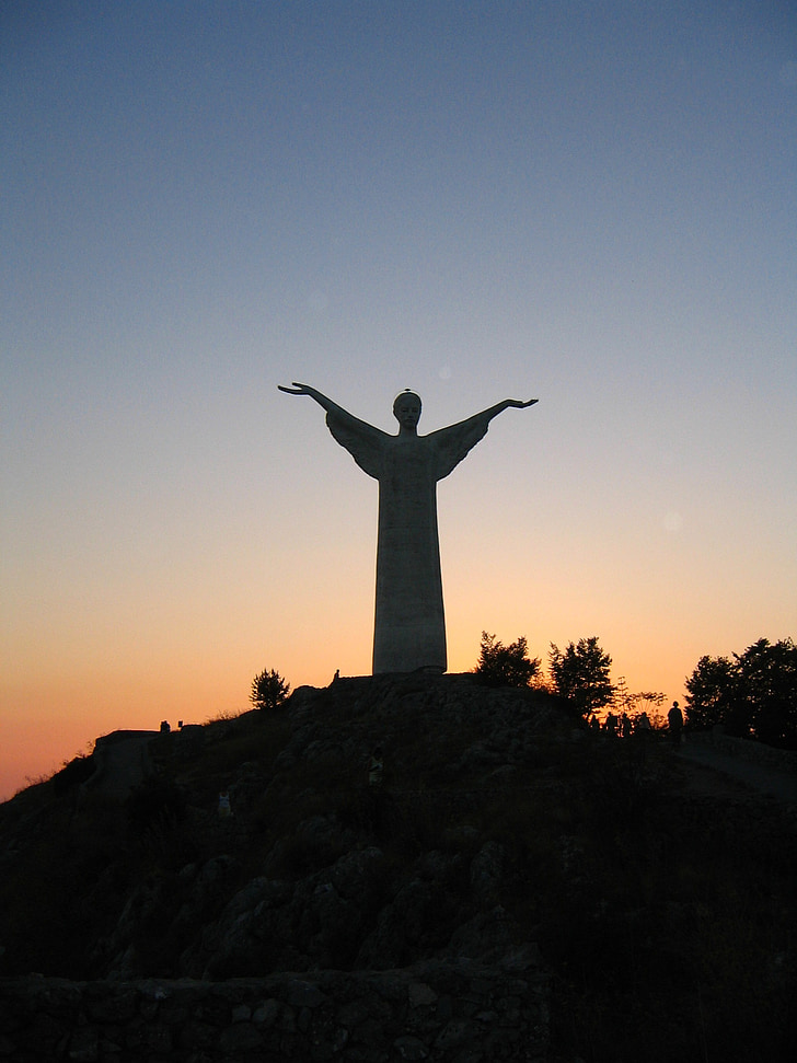 Calabria, statue de, coucher de soleil