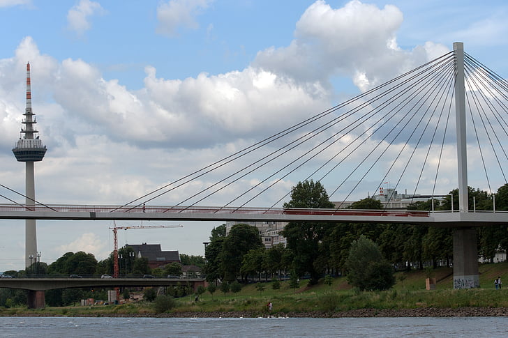 Mannheim, Neckar, Bridge, con tàu