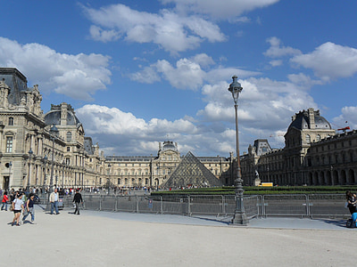 Louvre, París, Francia, pirámide, el Museo de, monumentos, cultura