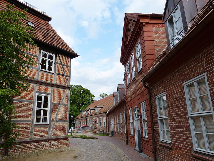 Dobbertin, Mecklenburg, klooster, bakstenen gotische, baksteen, huizen, Truss