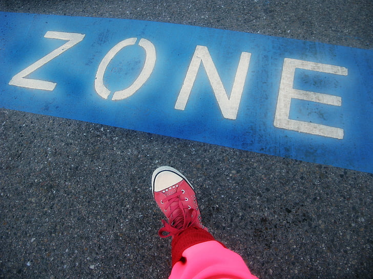 sign, foot, sneaker, pink, blue, tarmac, step