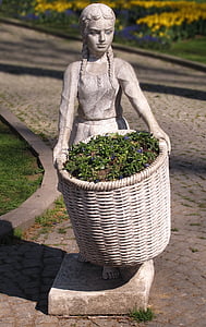 gėlių mergaitė, sodo statulėlės, krepšys, sodo dekoracijos, akmens pav, skulptūra, Deko