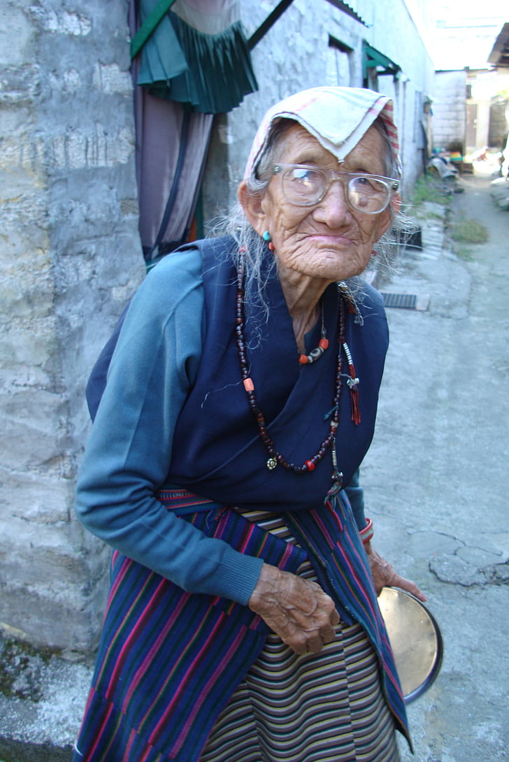 Močiutė, kultūra, sena moteris, Nepalas, Tibetas