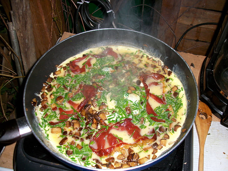 omelette, omelette aux champignons, poêle de champignons, Cour, faire frire jusqu'à, omelette colorée, délicieux