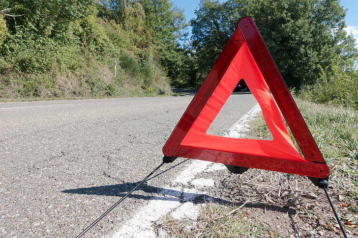 desglossament, triangle d'advertència, avaria de cotxe, asfalt, Atreveix-te, cotxe, conduir un cotxe