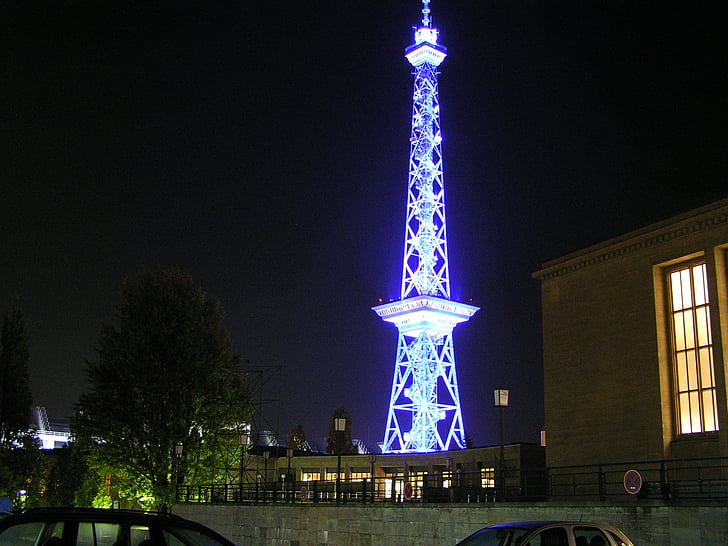 Radio tower, Berlín, noc, veža, osvetlené, modrá, Architektúra