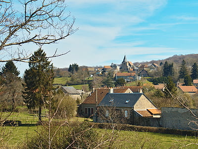 Saint martin av le puy, Morvan, Nièvre, Frankrike, Burgundy, landskap, blå