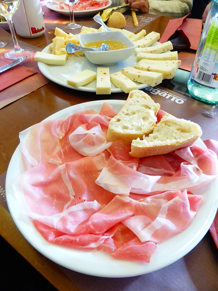 šķiņķis, Friuli, Itālija, ēst
