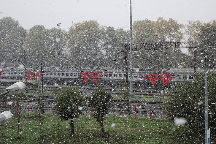 la primera nieve, ferrocarril de, otoño
