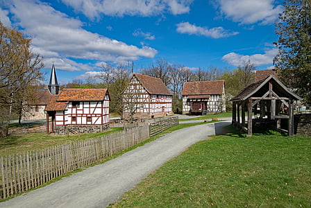Neu-anspach, Assia, Germania, Parco di Hesse, centro storico, Fachwerkhaus, capriata