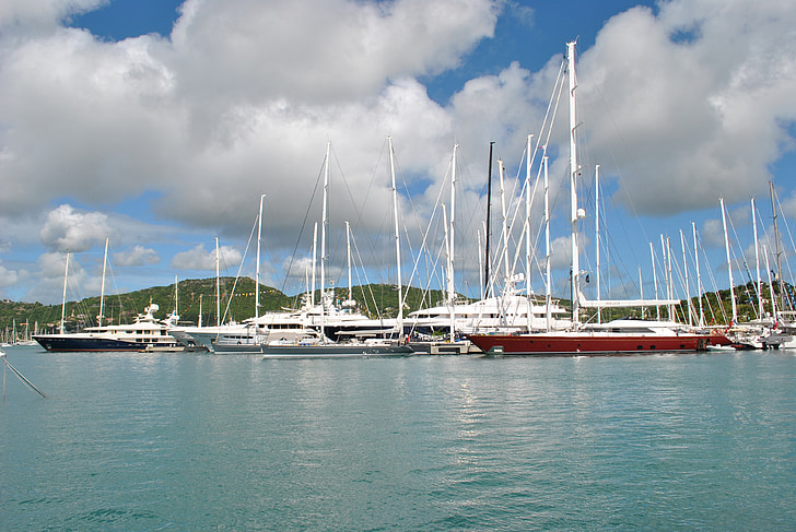 Antigua, Nyugat-India, Karib-szigetek, jachtok, csónakok, Port, kikötő