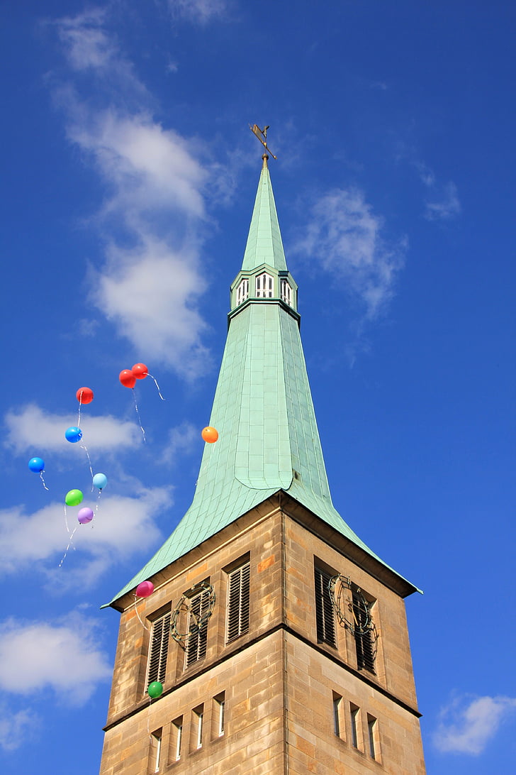 здание, Церковь, Шпиль, воздушный шар, небо, Посольство, окно