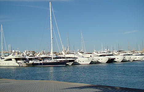 Iots, Mar, Mallorca, Espanya, port esportiu, refugi, passeig marítim