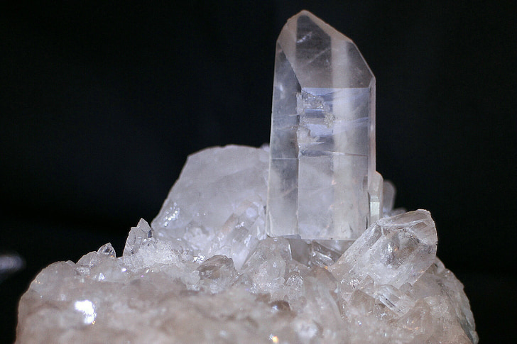 bjergkrystal, krystal, krystal kvarts, kvarts, ren kvarts, mineral, gennemsigtig