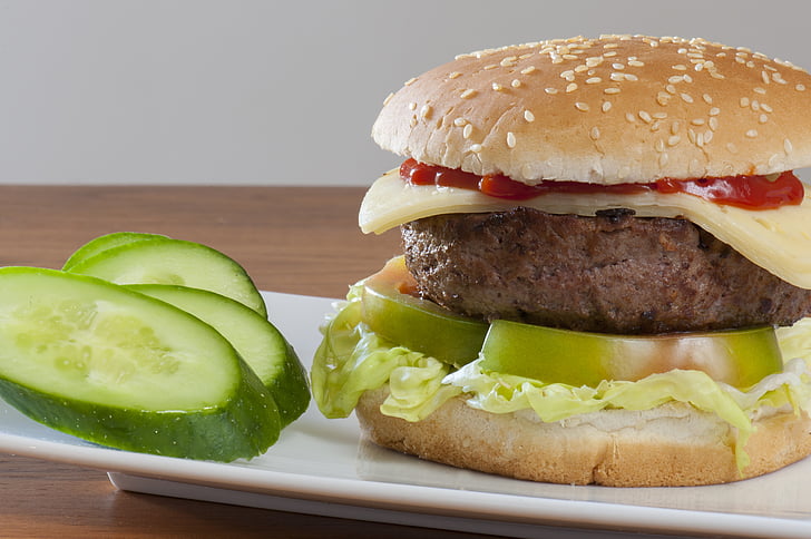 hamburger, jedlo, zdravé jedlo, Burger, Cheeseburger, hovädzie mäso, hlávkový šalát