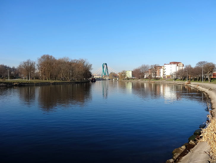 Dauguma uniwersytecki, Bydgoszcz, tiltas, stulpas, universitetas, upės, vandens