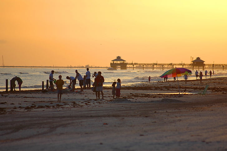 Fort myers beach, Florida, Západ slunce, lidé, noční, pláž, pobřeží