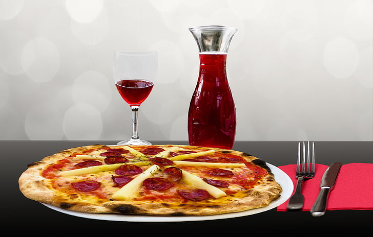 jesť, nápoj, Reštaurácia, Pizza, víno, poháre na víno, Karafa