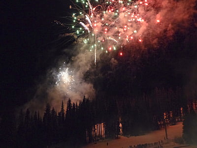 ilotulitus, Sylvester, raketit, Festival, uudenvuoden aatto, Kaunis, savuinen