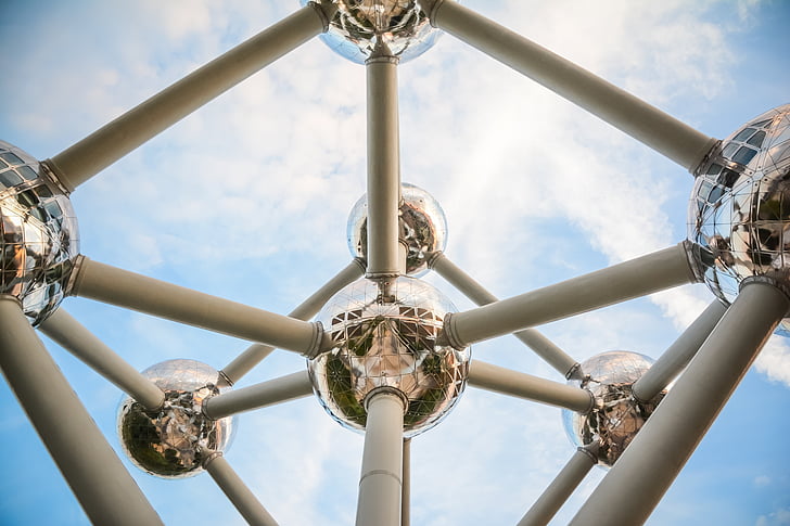 Atomium, Belgia, Brüssel, struktuur, arhitektuur, metallist, taevas