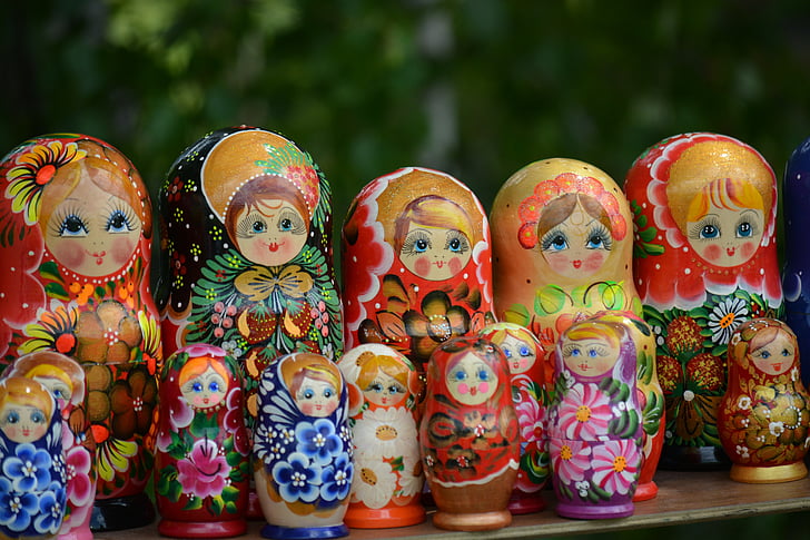 Matryoshka, ruski tradicije, ruske kulture, igrača, lesene igrače, matrioshka, trgovina s spominki