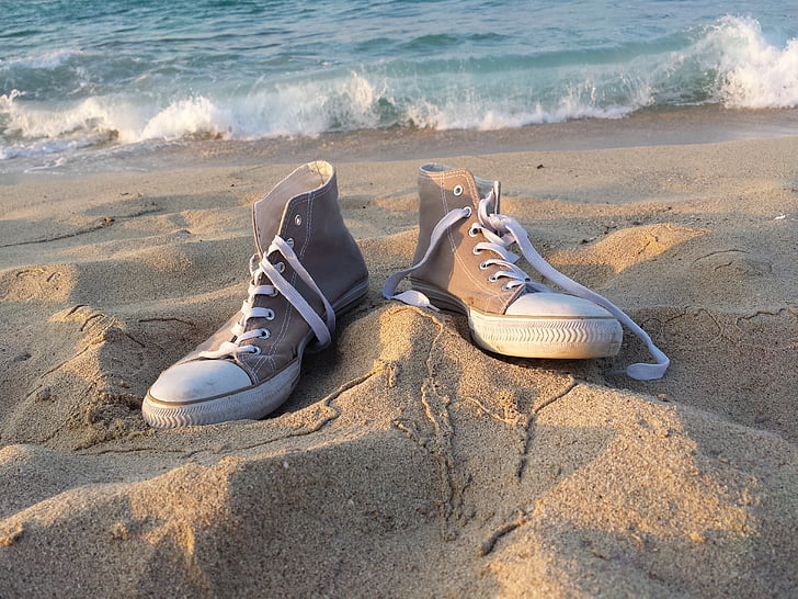chaussures de sport, plage, mer, sable, vague, chaussure, à l’extérieur