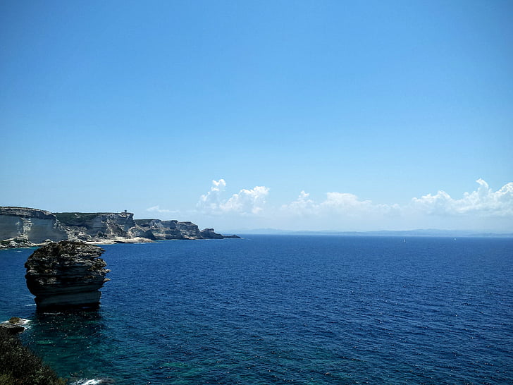 Bonifacio, Korsyka, Francja, Urwisko, Grain de sable, skały, Morza Śródziemnego