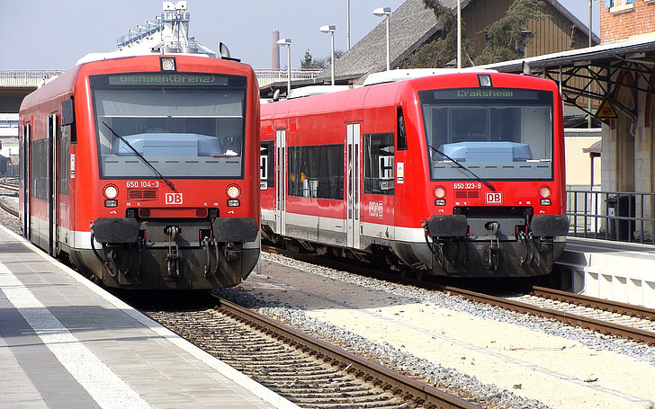 VT 650, perheystävällinen, Brenzin railway, KBS 757, rautatieasema, juna