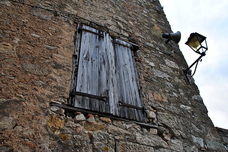 janela, casa velha, pedra, fachada, lâmpada de rua, casa de pedra, parede