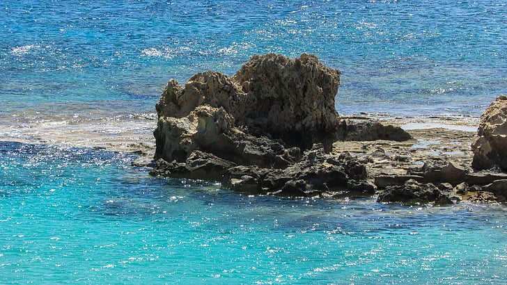 Кипър, скалист бряг, море, тюркоаз, слънчева светлина, синьо, Слънчев