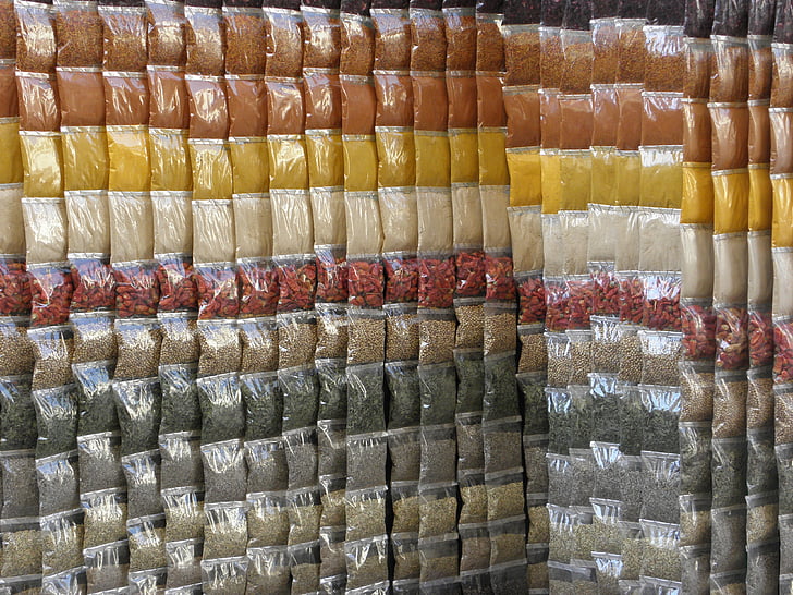 fűszerek, Egyiptom, színek, piac, kis táskák, műanyag zacskók