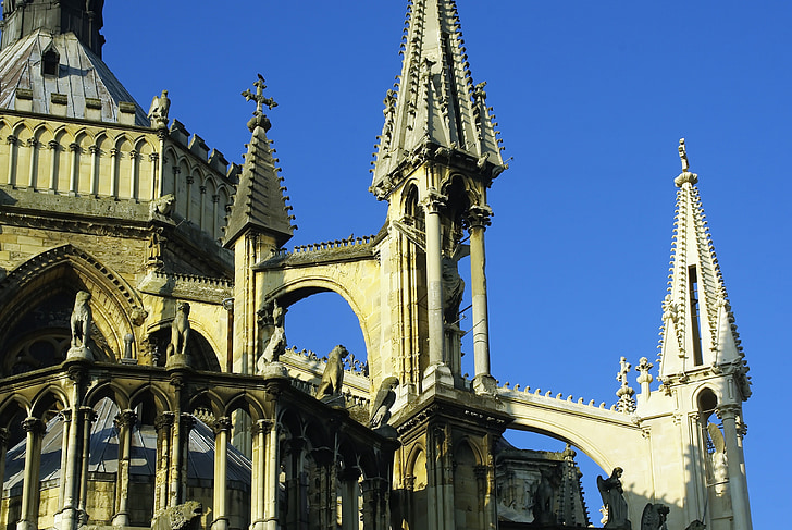Reims, katedralen, franske gotisk arkitektur, statuer, arkader, klokketårnet, apsis