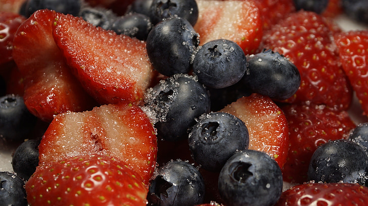 berries, strawberries, blueberries, sugar, red, blue, fruits