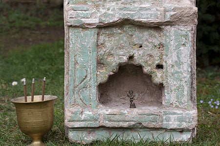 altaar, Tempel steen, niche, India, Beker, messing, wierookvat